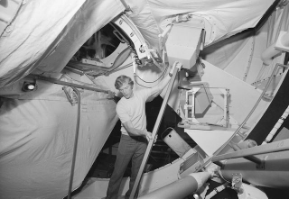 Illustration for article titled This Is The Woman Who Replaced Skylab's Destroyed Sunshield